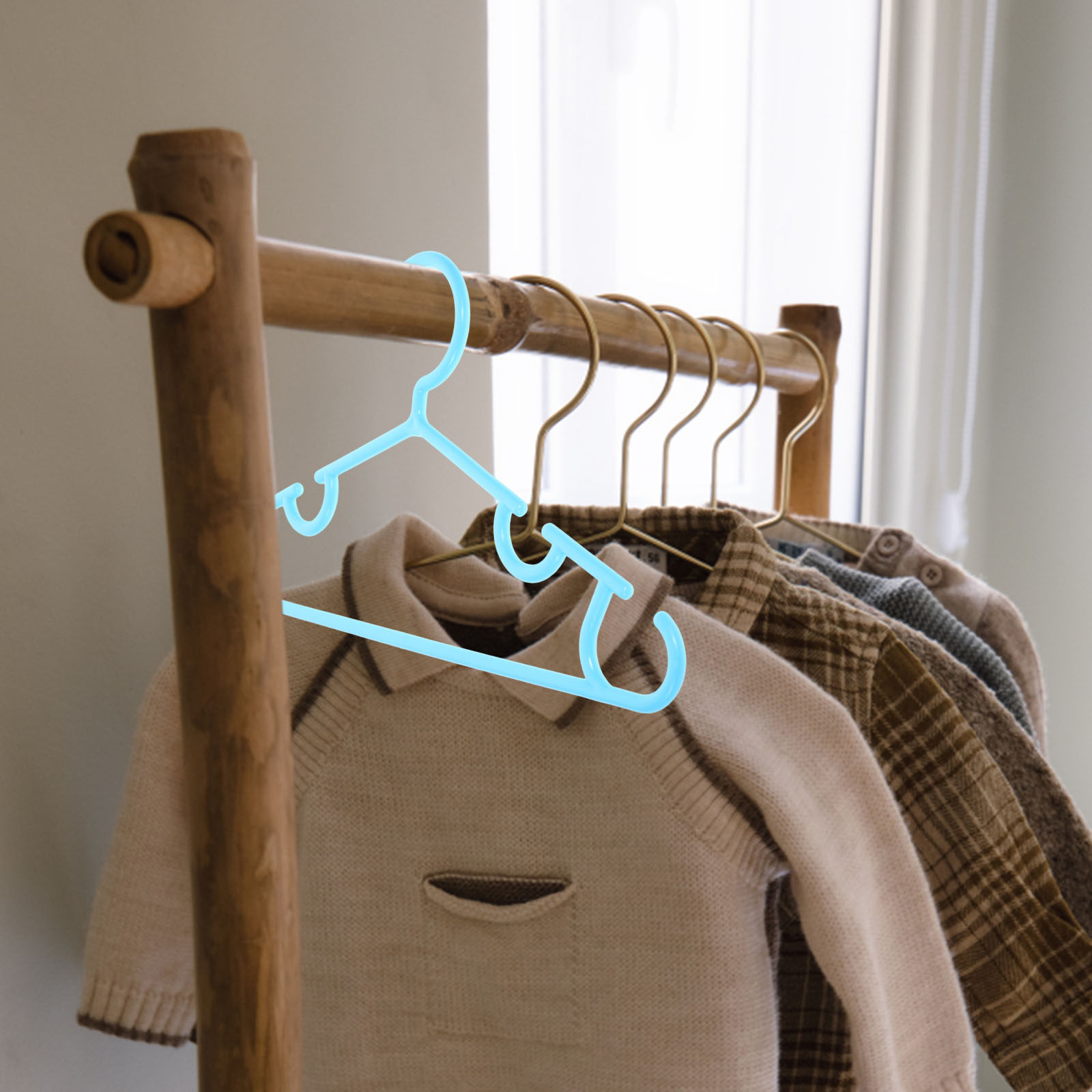Baby Clothing Rack - 10個入りプラスチック製滑り止めベビーハンガー、頑丈な子供用衣類ハンガー、クローゼットオーガナイザー、幼児用衣類ラック