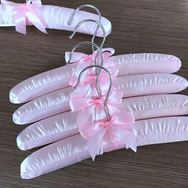ベビー服カラフルハンガー吊り下げフックシルク小型プラスチック - Baby Clothing Rack のレビューと価格